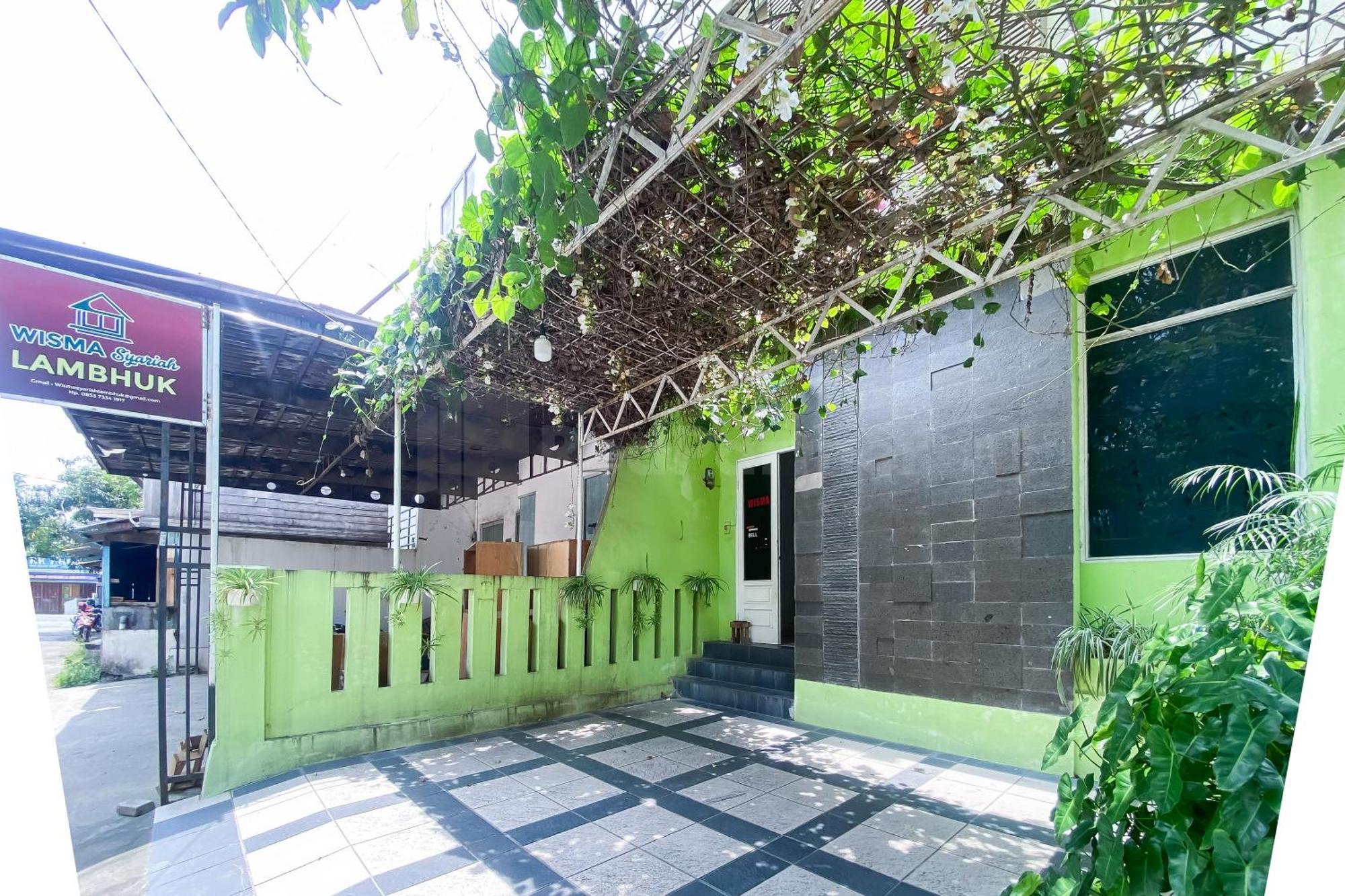 Oyo 3043 Syariah Lambhuk Hotel Banda Aceh